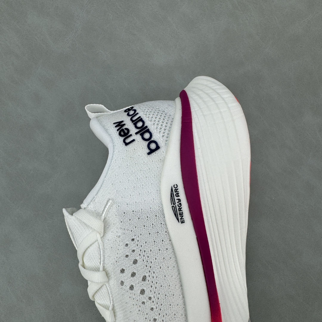 New Balance FuelCell SC Elite v3